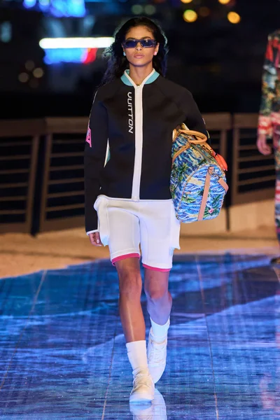 Look 53